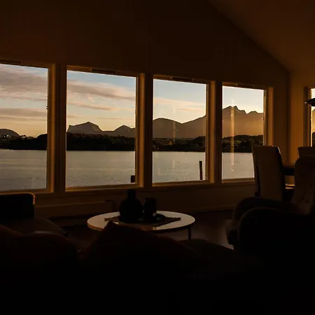 Feriehus Lofoten Oceanfront - Privat Pier & *