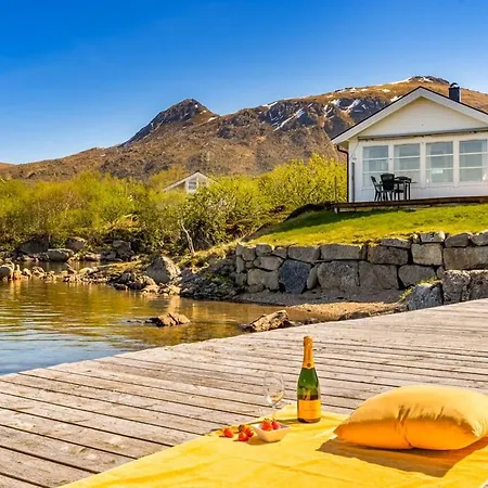 Lofoten Oceanfront - Privat Pier & 別荘